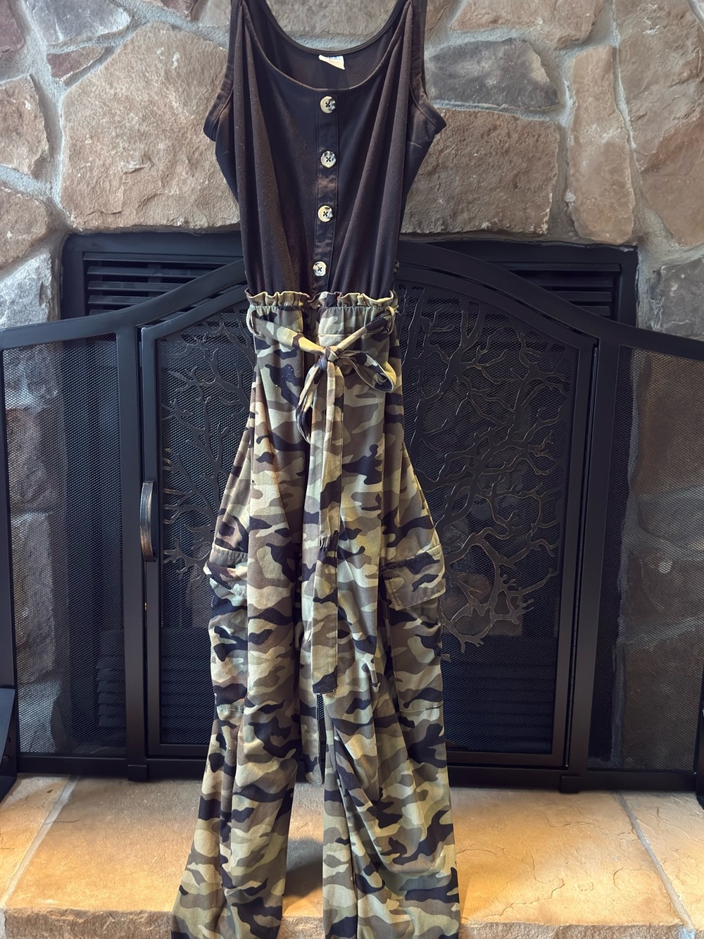 No Boundaries Olive Camo Cargo Joggers Jumpsuit - Picture 6 of 6